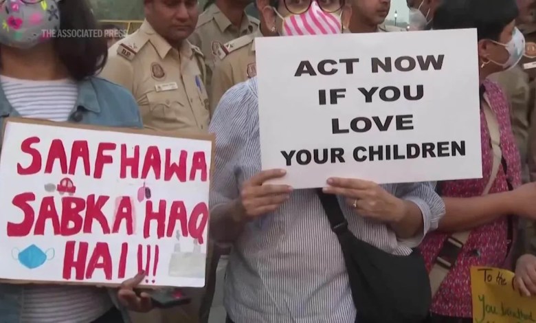 Protesters take to the streets of New Delhi to express concerns regarding the city's air quality Protesters take to the streets of New Delhi to express concerns regarding the city's air quality