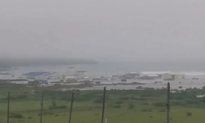 Tsunami hits Russia’s islands and Japan after 8.8-magnitude earthquake off Russia Tsunami hits Russia’s islands and Japan after 8.8-magnitude earthquake off Russia