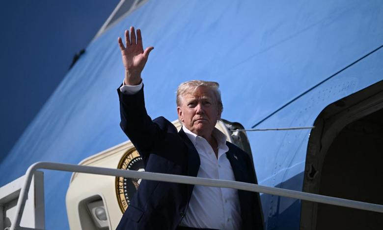 Trump hikes tariffs on Canada to 35%, announces rates from 10% to 40% for dozens of countries Trump hikes tariffs on Canada to 35%, announces rates from 10% to 40% for dozens of countries