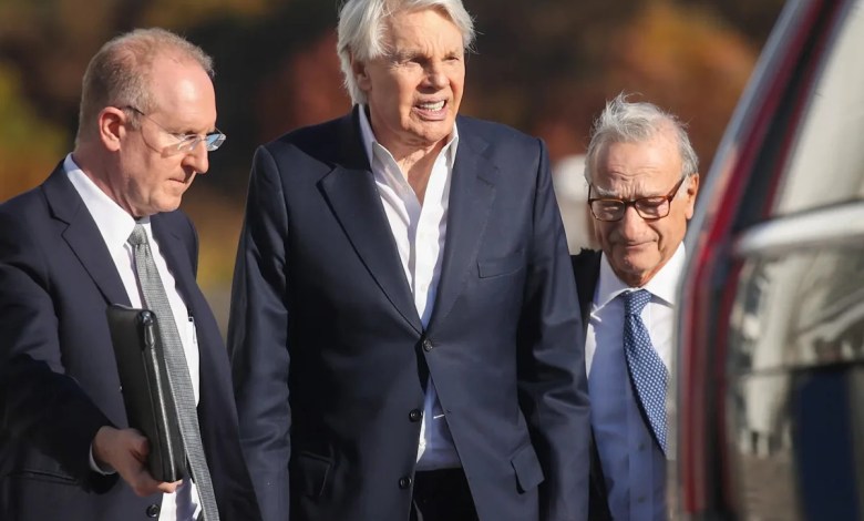 Ex-CEO of Abercrombie & Fitch was recorded on prison tape saying doctors ‘better find me incompetent’ Ex-CEO of Abercrombie & Fitch was recorded on prison tape saying doctors ‘better find me incompetent’