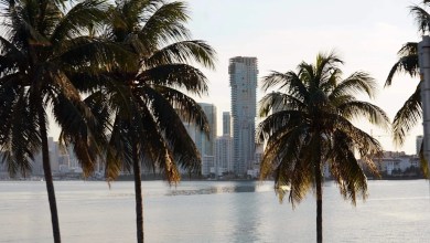 Miami-Dade, Broward consider school closures as enrollments decline Miami-Dade, Broward consider school closures as enrollments decline
