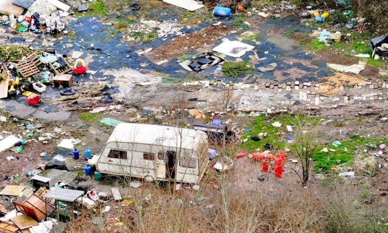Fury after travellers leave illegal camp looking like “war zone” Fury after travellers leave illegal camp looking like “war zone”