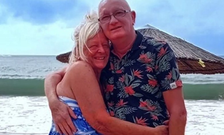 Retired Couple Dies 3 Days Apart After ‘Tragic’ Scuba Diving Accident During Christmas Vacation in the Maldives Retired Couple Dies 3 Days Apart After ‘Tragic’ Scuba Diving Accident During Christmas Vacation in the Maldives