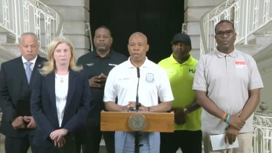 2 gunmen among 3 killed in New York City bar shooting, police say; 2 other shooters still at large 2 gunmen among 3 killed in New York City bar shooting, police say; 2 other shooters still at large