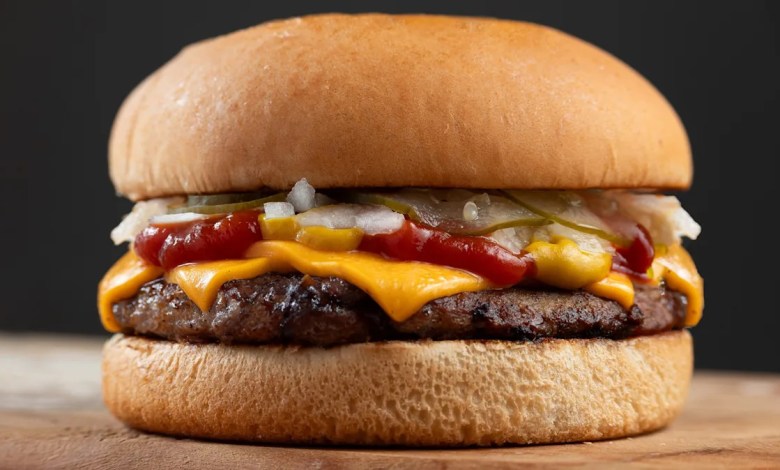Meant To Rival The Quarter Pounder, This Competitor’s Burger Flopped — Because, Math Meant To Rival The Quarter Pounder, This Competitor’s Burger Flopped — Because, Math