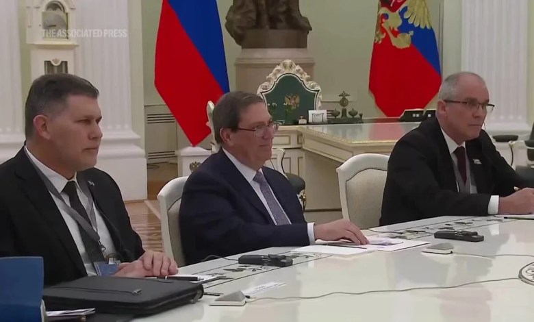 Putin tells Cuban foreign minister Russia will not accept recent US sanctions against Cuba Putin tells Cuban foreign minister Russia will not accept recent US sanctions against Cuba