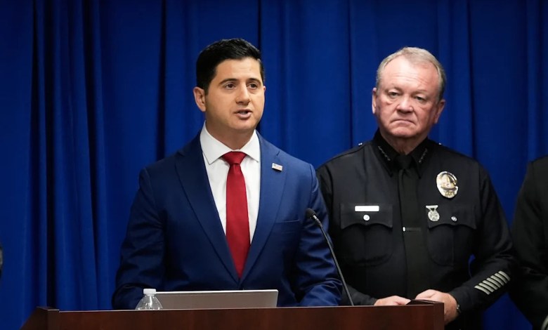 Court disqualifies Trump-appointed US attorney from overseeing multiple criminal cases Court disqualifies Trump-appointed US attorney from overseeing multiple criminal cases