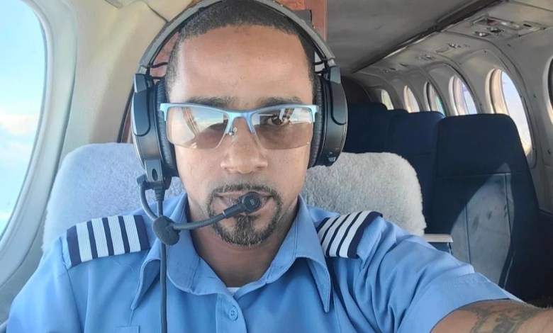 Hero pilot recounts crash landing in Atlantic Ocean Hero pilot recounts crash landing in Atlantic Ocean