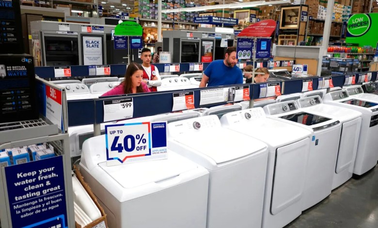 Long time appliance chain shutters doors, files Chapter 11 bankruptcy Long time appliance chain shutters doors, files Chapter 11 bankruptcy