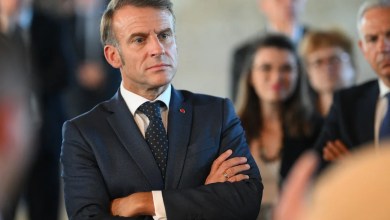 Macron’s popularity sinks to record low Macron’s popularity sinks to record low