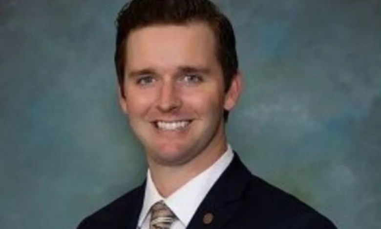 Man Pours Bucket of Gasoline on Elected Official and Sets Him on Fire Outside Office, Police Say Man Pours Bucket of Gasoline on Elected Official and Sets Him on Fire Outside Office, Police Say
