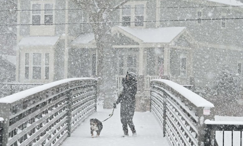 Charlotte snow total now may hit 13 inches. Roads are a mess, and CLT delays mount Charlotte snow total now may hit 13 inches. Roads are a mess, and CLT delays mount
