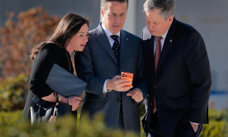 Senators just banned themselves — and their staff — from trading on prediction markets Senators just banned themselves — and their staff — from trading on prediction markets