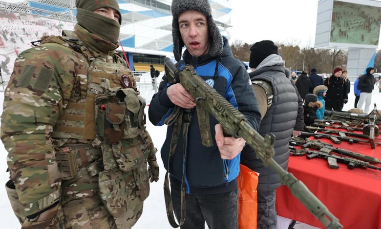 A Russian governor is ordering companies to choose at least 2 employees as ‘candidates’ to sign up with the military A Russian governor is ordering companies to choose at least 2 employees as ‘candidates’ to sign up with the military