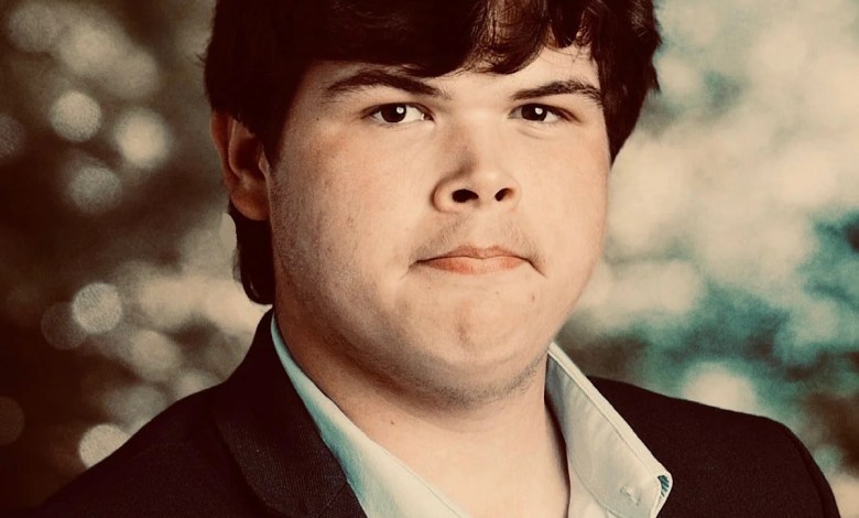 Area student seeks to give youth a voice in local government Area student seeks to give youth a voice in local government