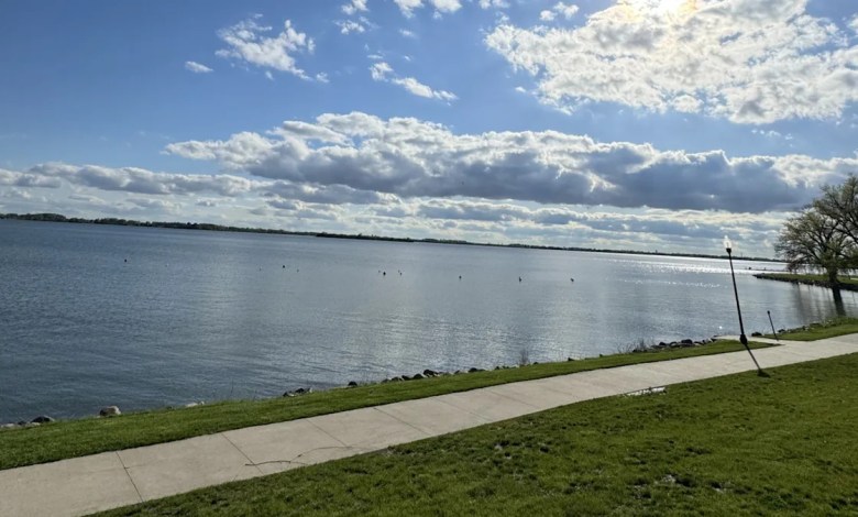 Iowa’s Beautiful Glacial Lake Is Surrounded By Parks And Family-Friendly Recreation Iowa’s Beautiful Glacial Lake Is Surrounded By Parks And Family-Friendly Recreation