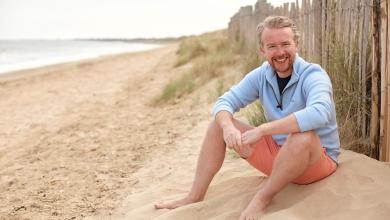 ‘I returned to my old office to sell ties after being made redundant’ ‘I returned to my old office to sell ties after being made redundant’