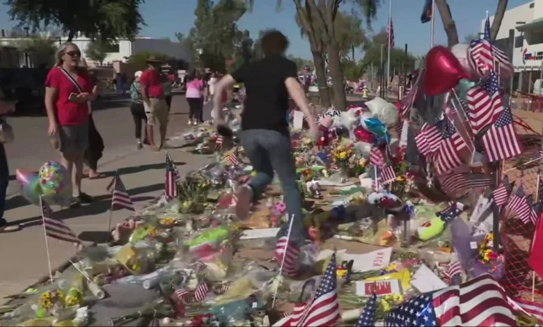 Man vandalizes Charlie Kirk memorial outside Turning Point USA headquarters in Phoenix Man vandalizes Charlie Kirk memorial outside Turning Point USA headquarters in Phoenix