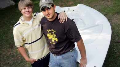 Two Teens Lost at Sea for 7 Days Were ‘So Hungry’ They Ate 100 Jellyfish, Were ‘Clinging to Each Other’ for Warmth Two Teens Lost at Sea for 7 Days Were ‘So Hungry’ They Ate 100 Jellyfish, Were ‘Clinging to Each Other’ for Warmth