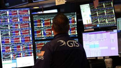 Retail investors buy stocks in droves, fueling Wall Street bubble fears Retail investors buy stocks in droves, fueling Wall Street bubble fears