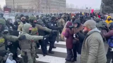 Anti-ICE agitators clash with agents outside Minneapolis federal building Anti-ICE agitators clash with agents outside Minneapolis federal building