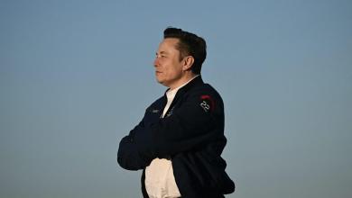 Elon Musk’s early birthday present to himself—the first Tesla just drove itself from its factory straight to the customer Elon Musk’s early birthday present to himself—the first Tesla just drove itself from its factory straight to the customer