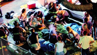 Porch collapse in Lincoln Park kills 13, injures more than 50 young people Porch collapse in Lincoln Park kills 13, injures more than 50 young people