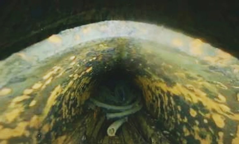 Drone video from inside a Fukushima reactor shows a hole in pressure vessel, likely fuel debris Drone video from inside a Fukushima reactor shows a hole in pressure vessel, likely fuel debris