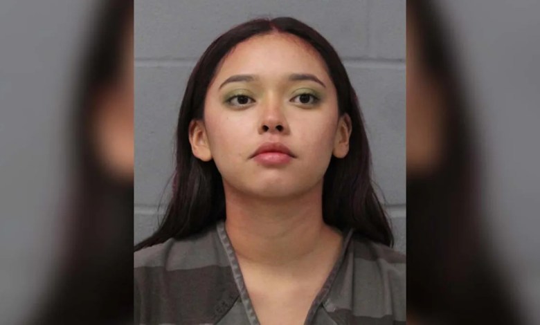 Woman runs over several pedestrians at Raising Cane’s: APD Woman runs over several pedestrians at Raising Cane’s: APD