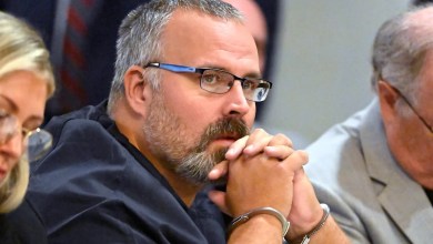 Ex-Kentucky sheriff charged in judge’s killing battled jail staff days after shooting: court records Ex-Kentucky sheriff charged in judge’s killing battled jail staff days after shooting: court records