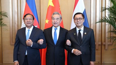 Top diplomats of China, Cambodia and Thailand meet as Beijing seeks to strengthen role in dispute Top diplomats of China, Cambodia and Thailand meet as Beijing seeks to strengthen role in dispute