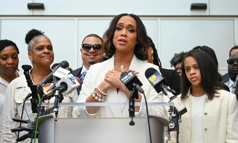 Court overturns ex-state attorney’s mortgage fraud conviction but upholds perjury convictions Court overturns ex-state attorney’s mortgage fraud conviction but upholds perjury convictions