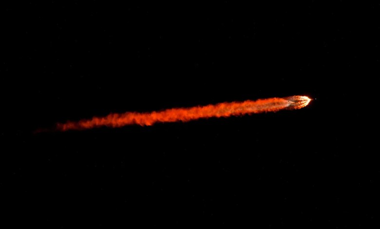 Portion of SpaceX Falcon 9 rocket on a collision course with the moon Portion of SpaceX Falcon 9 rocket on a collision course with the moon