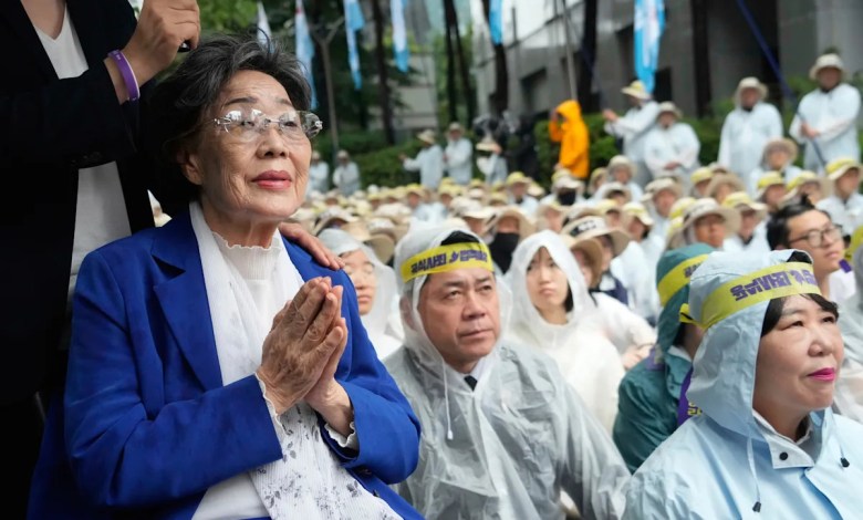 Japan and South Korea show enduring rift over sexual slavery issue in letters to UN Japan and South Korea show enduring rift over sexual slavery issue in letters to UN