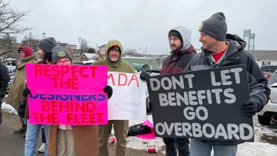 Hundreds go on strike at major Navy shipbuilder in Maine over wages and benefits Hundreds go on strike at major Navy shipbuilder in Maine over wages and benefits
