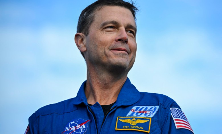 Astronaut Reid Wiseman’s Wife Carroll Died Tragically, Leaving Him a Single Dad of 2 Astronaut Reid Wiseman’s Wife Carroll Died Tragically, Leaving Him a Single Dad of 2