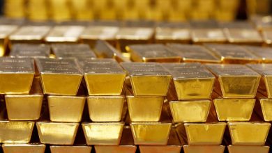 Gold prices drop resulting from Strait of Hormuz closure, dealer says Gold prices drop resulting from Strait of Hormuz closure, dealer says