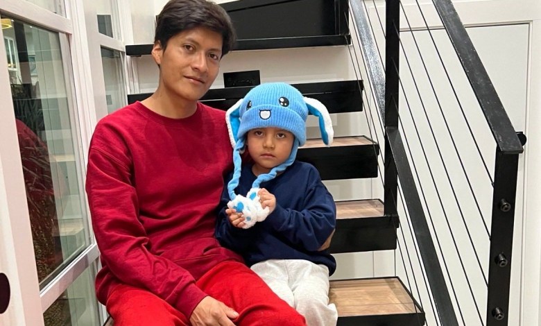 Father of 5-year-old detained in Minnesota disputes government assertion he abandoned the boy Father of 5-year-old detained in Minnesota disputes government assertion he abandoned the boy