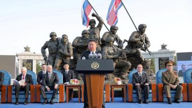 Kim Jong Un praises troops who ‘self-blasted’ to avoid capture by Ukraine Kim Jong Un praises troops who ‘self-blasted’ to avoid capture by Ukraine