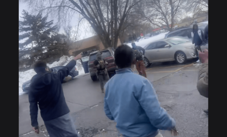 Immigration agents flee Somali market in St. Cloud after encounter with large group Immigration agents flee Somali market in St. Cloud after encounter with large group
