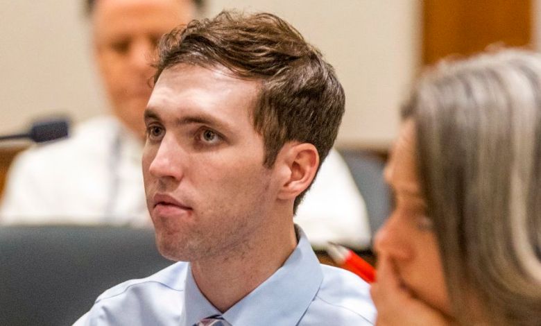Tyler Robinson, the man accused of killing Charlie Kirk, pushes to ban court cameras claiming biased coverage, attorneys say Tyler Robinson, the man accused of killing Charlie Kirk, pushes to ban court cameras claiming biased coverage, attorneys say