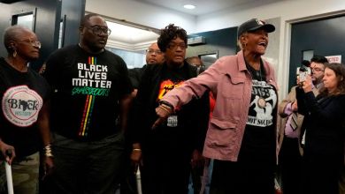 Alabama urges US Supreme Court to let it eliminate a Democratic-held congressional district Alabama urges US Supreme Court to let it eliminate a Democratic-held congressional district