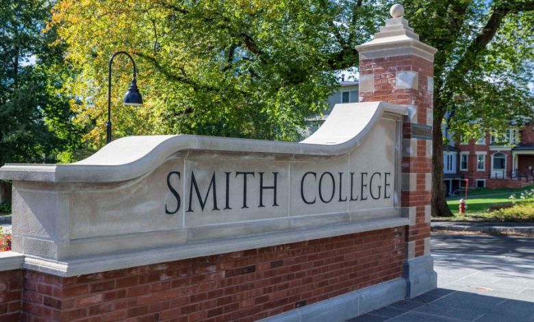 Department of Education opens investigation into Smith College for admitting trans women Department of Education opens investigation into Smith College for admitting trans women