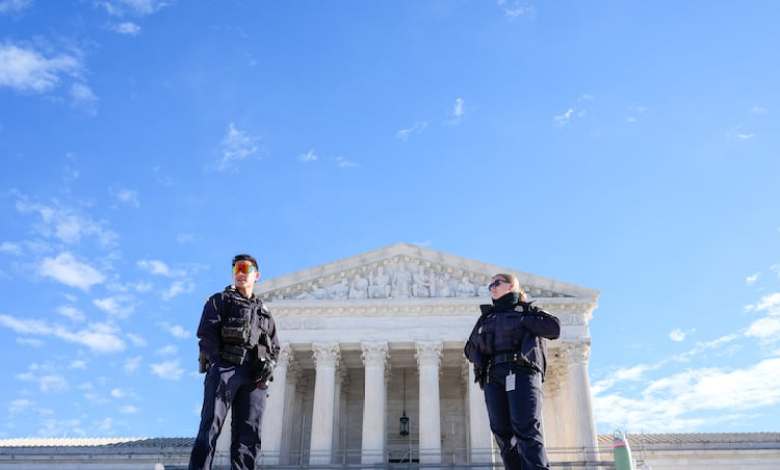 Supreme Court strikes down Trump’s sweeping tariff agenda Supreme Court strikes down Trump’s sweeping tariff agenda