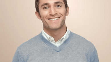 The job market is so bad that ‘reverse recruiters’ are charging ,500 a month just to help people look for jobs The job market is so bad that ‘reverse recruiters’ are charging ,500 a month just to help people look for jobs