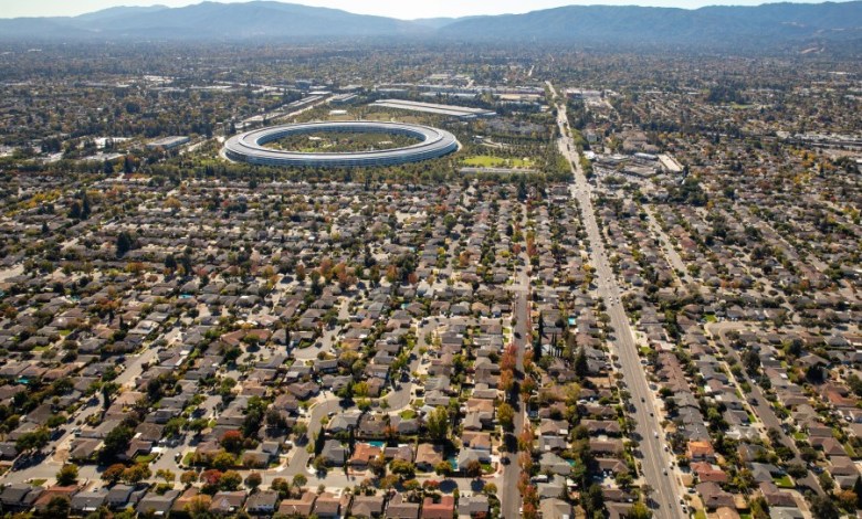 Tech billionaires reportedly plotting 0M fund to reshape California politics Tech billionaires reportedly plotting 0M fund to reshape California politics