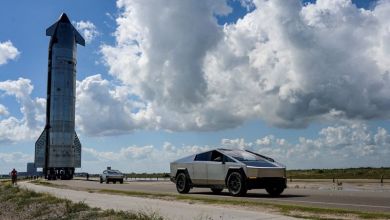 Elon Musk’s SpaceX said to consider merger with Tesla, Bloomberg News reports Elon Musk’s SpaceX said to consider merger with Tesla, Bloomberg News reports