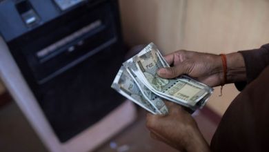 Struggling Indian rupee to navigate Fed policy; bonds seen supported ahead of budget Struggling Indian rupee to navigate Fed policy; bonds seen supported ahead of budget