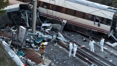 Exclusive-Investigators find broken joint on track at Spanish rail crash site, source says Exclusive-Investigators find broken joint on track at Spanish rail crash site, source says