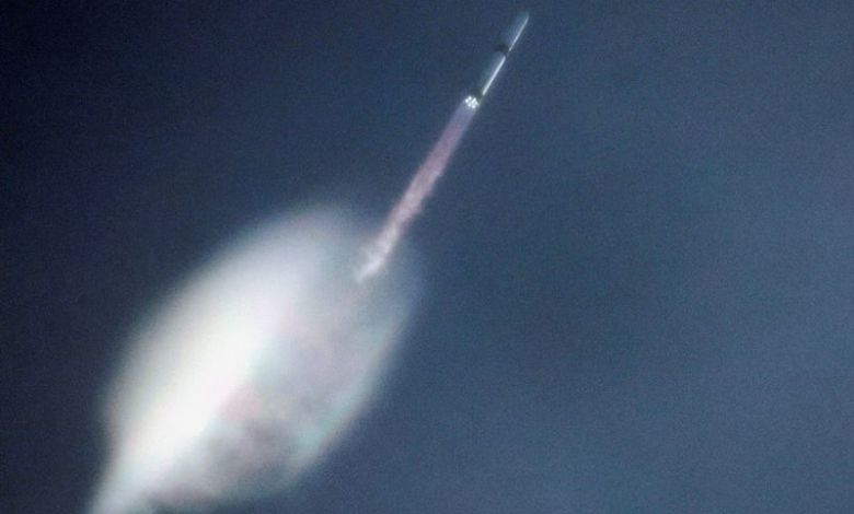 Blue Origin marks first landing of reused New Glenn rocket booster, ratcheting up SpaceX rivalry Blue Origin marks first landing of reused New Glenn rocket booster, ratcheting up SpaceX rivalry